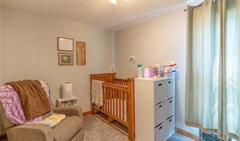 136 1st Ave, Alden, MN 56009