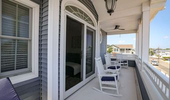 214 Iroquois Ave, Beach Haven, NJ 08008