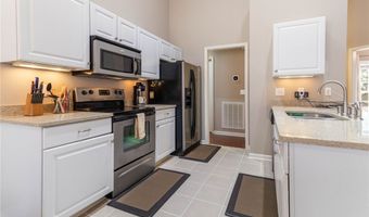 610 Seymour St, Aberdeen, NC 28315