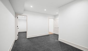 2133 N OAKLAND St, Arlington, VA 22207