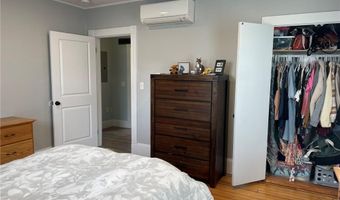 35 Elm St B, Newport, RI 02840