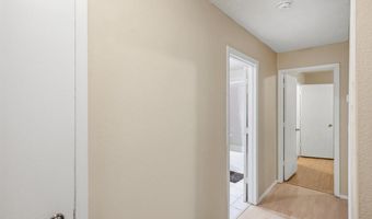 7207 Foxridge Cir #D-4, Anchorage, AK 99518