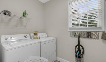 208 Kenneth Dr, Boiling Springs, SC 29316