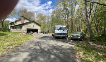 11 Kilroy Rd, Andover, NJ 07821