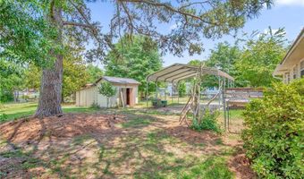 219 E Clinton St, Autryville, NC 28318