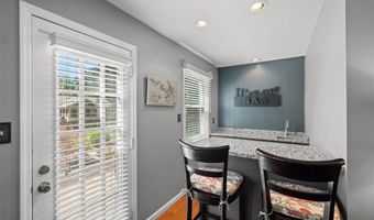 1858 Dougherty Estates Dr, Ballwin, MO 63021