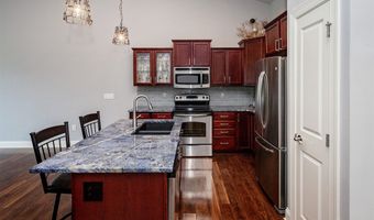 938 15th St SE, Altoona, IA 50009