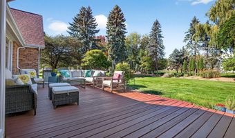 9 MEADOWBROOK Ln, Appleton, WI 54914