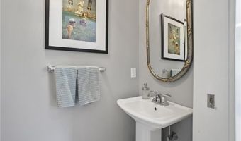 56 Somerset St, East Greenwich, RI 02818