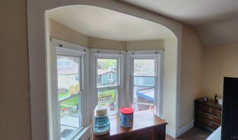513 N Broad St, Adrian, MI 49221