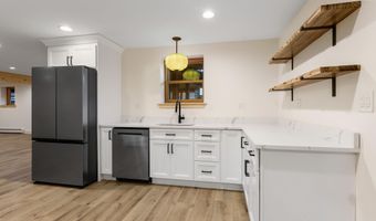 345 DRY HILL Rd, Barrington, NH 03825