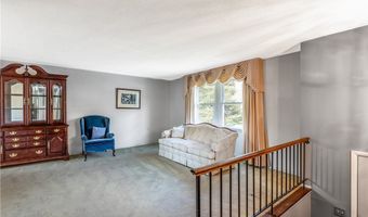 49 Paul Dr, Amherst, NY 14228