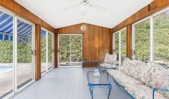 8 Meadow Ln, Coventry, RI 02816