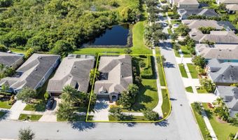 6903 CRESTPOINT Dr, Apollo Beach, FL 33572
