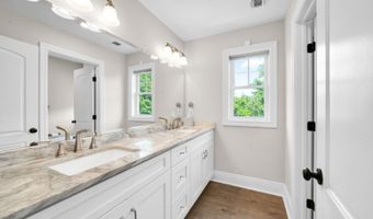 8 A Mason Ave, Bayonne, NJ 07035