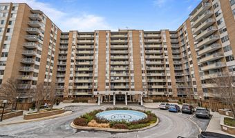 3001 VEAZEY Ter NW 201, Washington, DC 20008