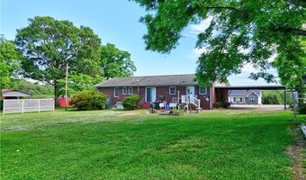 307 Calhoun Rd, Belton, SC 29627