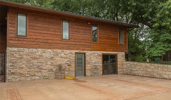 364 E 1600 Rd, Baldwin City, KS 66006
