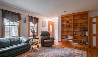 68 Merrimack Rd, Amherst, NH 03031
