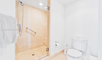 20000 E Country Club Dr 1114, Aventura, FL 33180