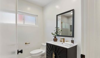 16430 Dorado Dr, Encino, CA 91436