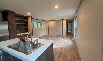 5885 Lavey Ln 90, Baker, LA 70714