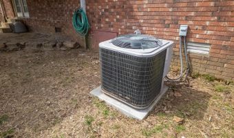 838 Indian Trl, Ash Flat, AR 72513