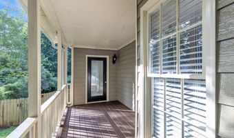 125 Lake Picketts Dr, Acworth, GA 30101