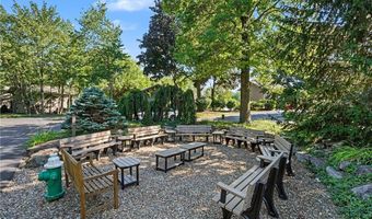 755-27 Windward Dr, Aurora, OH 44202