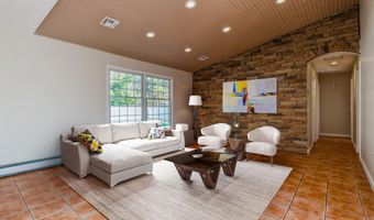 59 Harbor Inn Rd, Bayville, NJ 08721