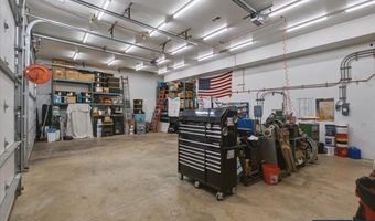 22000 SE Upper Matthews Creek Ln, Amity, OR 97101