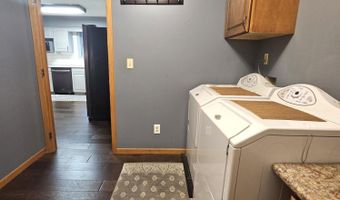 2510 Bobbie Dr, Aberdeen, SD 57401