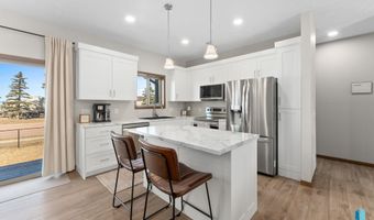 500 E Cairos Pl, Brandon, SD 57005