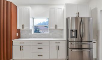 2286 LAKE FRANCIS Dr, Apopka, FL 32712