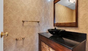 113 Arneytown Hornerstown Rd, Allentown, NJ 08501