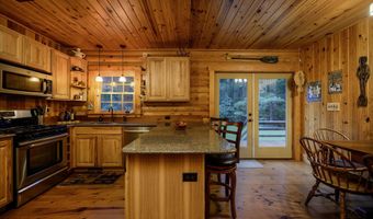 740 Log Cabin Rd, Arapahoe, NC 28510