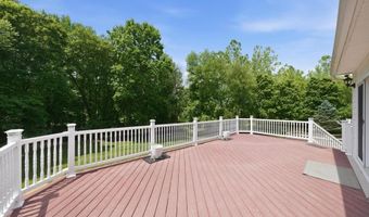 17 WATERTON Dr, Bear, DE 19701