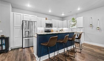 68 Elizabeth Dr, Bella Vista, AR 72715