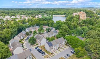 11304 SOUTHLAKES Dr, Bowie, MD 20721