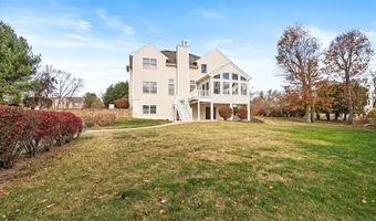 24 CLEARWATER Dr, Allentown, NJ 08501