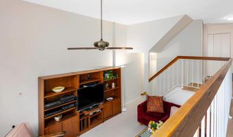 38 GREAT PINES Ct, Rockville, MD 20850