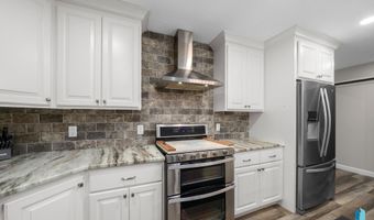 316 S Country Club Ave, Brandon, SD 57005