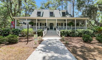 8 Dolphin Point Dr, Beaufort, SC 29907