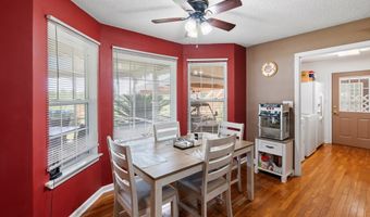 634 Alapaha River Dr, Alapaha, GA 31622