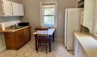 516 E MAPLE St, Appleton, WI 54915