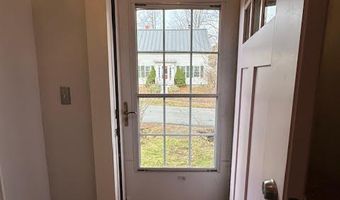 68 Park St, Belfast, ME 04915