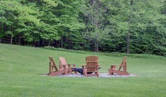 105 Brook Dr, Burlington, VT 05408