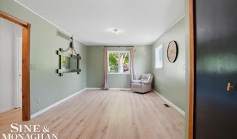 2122 Michigan St, Algonac, MI 48001