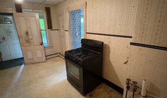 2-4 Elmwood St, Amesbury, MA 01913