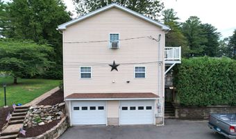 7 School St, Burlington, CT 06013
